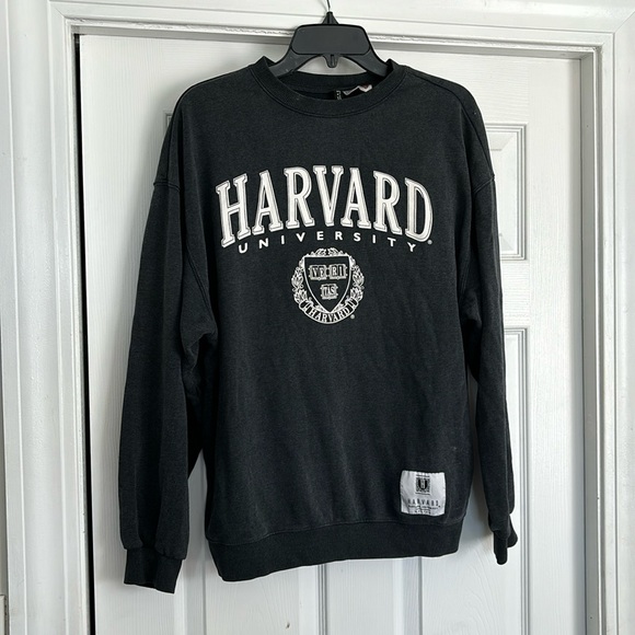 Harvard Sweatshirt - Picture 1 of 6